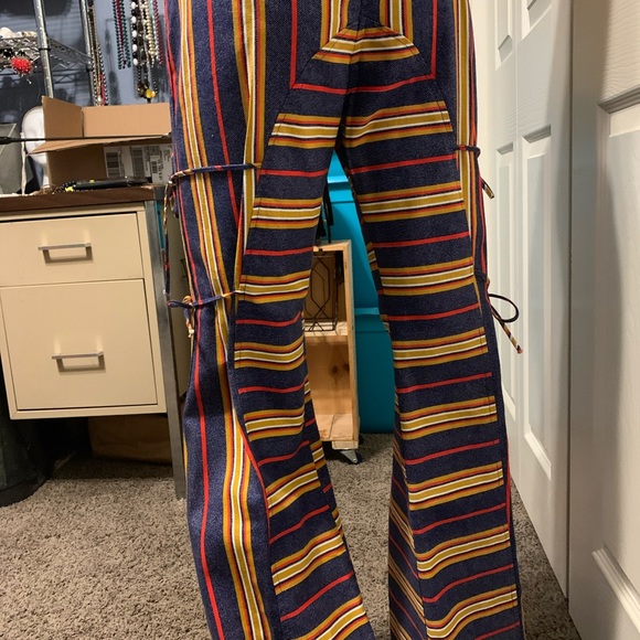 1970’s vintage bell bottom jeans. - Picture 4 of 4